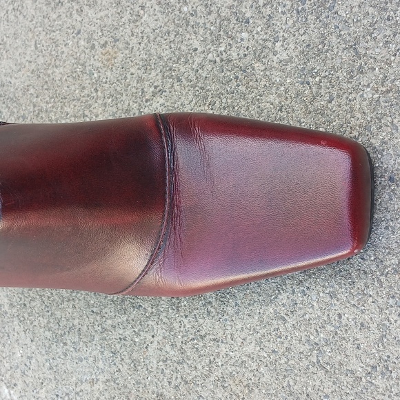 Hillard & Hanson Burgundy Ankle Boots - Picture 3 of 10
